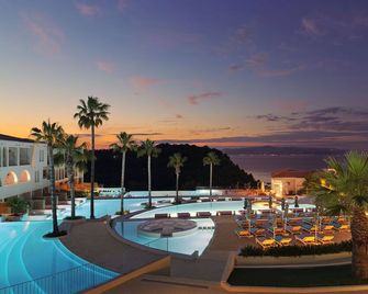 Cora Hotel & Spa - Nea Fokea - Zwembad