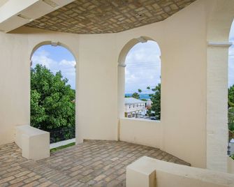 Moko Jumbie House - 'Historic Suite' A Modern 1-Bedroom Oasis. - Christiansted - Balkon