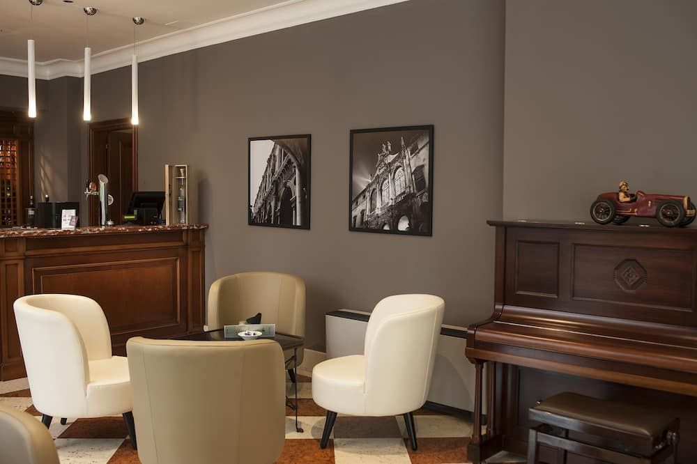 Shg Hotel De La Ville