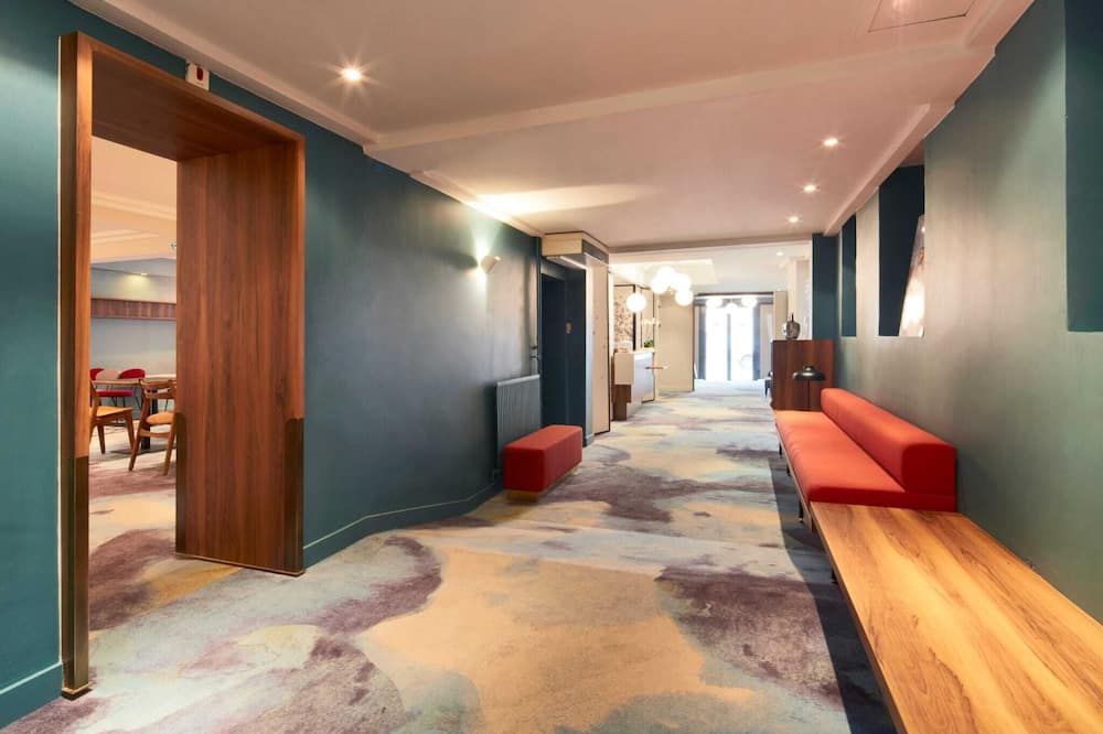 Hotel Europe And Spa - Reims - Hallway