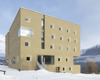 Scuol Youth Hostel - Scuol - Edificio