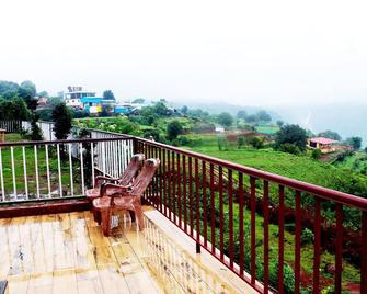 The Byke Sai Cottage Mahabaleshwar - Mahabaleshwar - Balcony