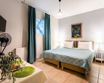 Kitries Summer Getaway - Eden Seaside Suite - Kitries - Habitación