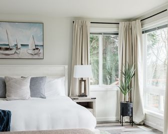 Harbor Serenity - Private Water Access, Hot Tub, EV Charger and Game Room - Gig Harbor - Slaapkamer