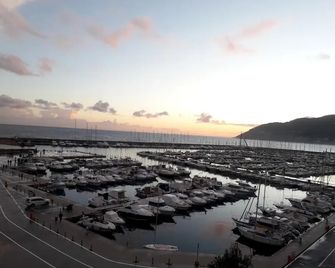 Roma 32 by Tempovacanza - Andora