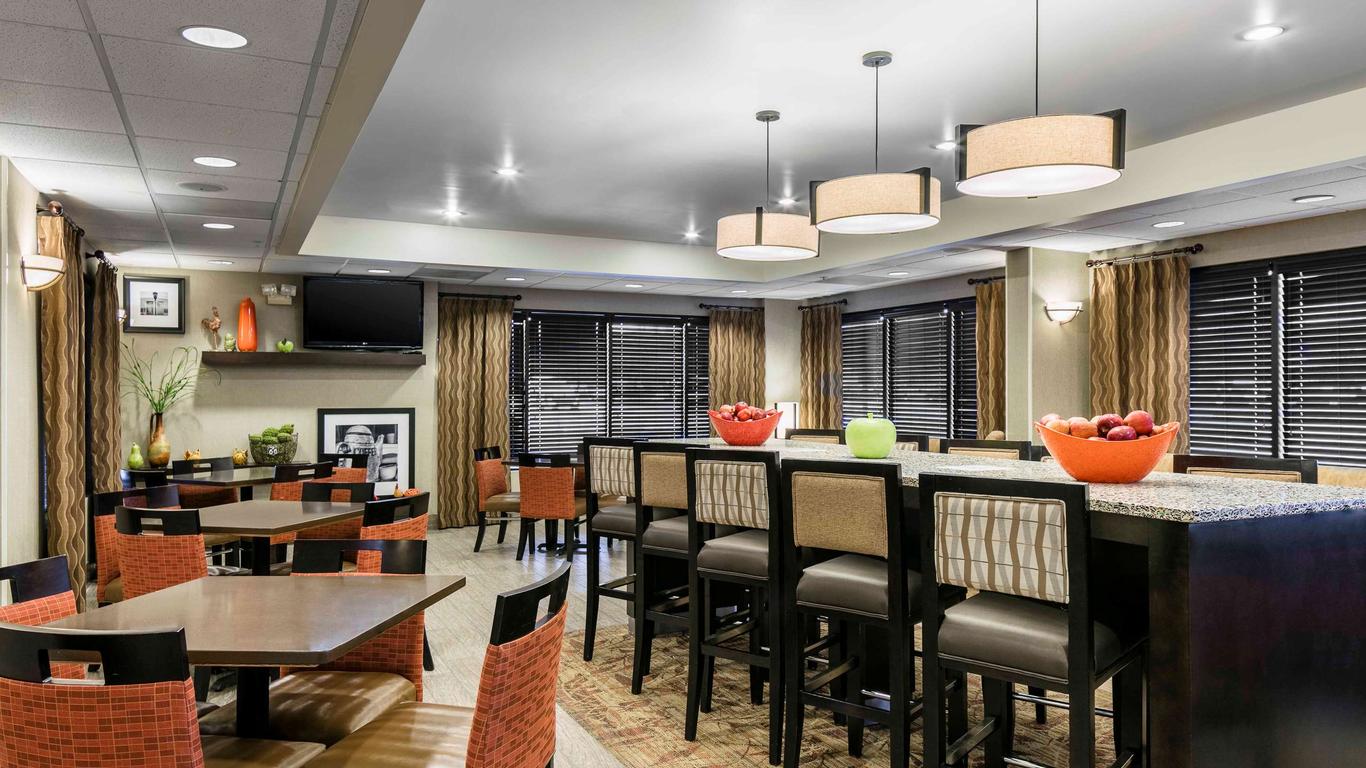 Hampton Inn Kansas City/Shawnee Mission