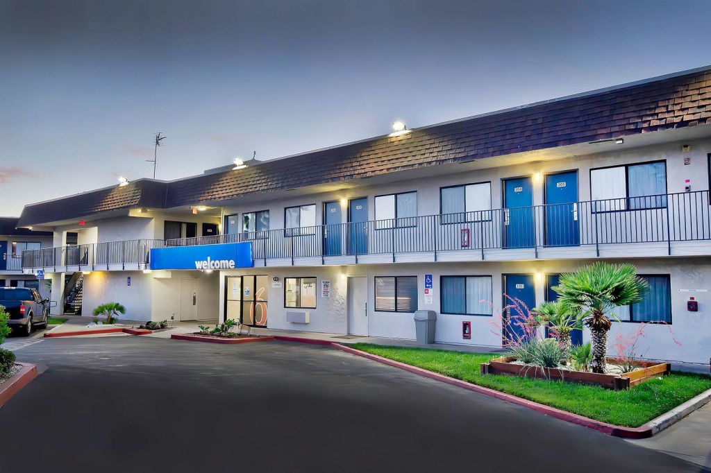 Motel 6 Palmdale - Palmdale - Gebäude