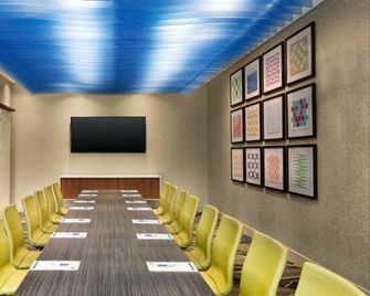 Holiday Inn Express Mt. Vernon By IHG - Mount Vernon - Meetingraum