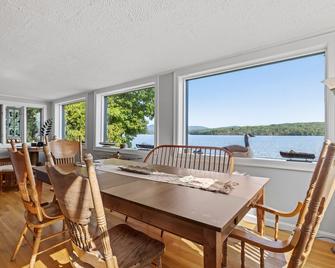 Boathouse Point on Lake Winnisquam! - Sanbornton - Dining room