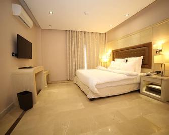Chinar Family Resort - Bhurban - Bedroom