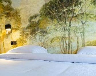 Appart hôtel En Ville - Bastogne - Bedroom