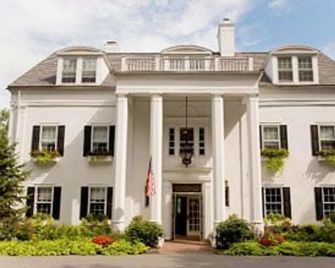 Crabtree's Kittle House Restaurant & Inn - Chappaqua - Building