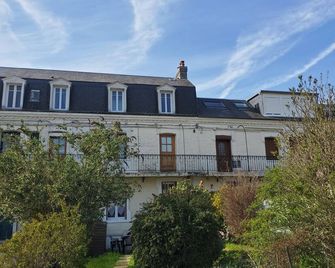 Studio Tout Équipé à Environ 600 m de la Plage. Situé au 1er Étage - Criel-sur-Mer - Bâtiment