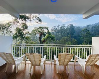 Adams Peak Inn - Maskeliya - Balcony