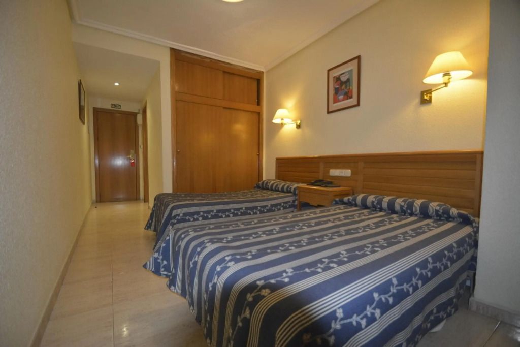 أوتيل كازا إيميليو - مرسية - غرفة نوم