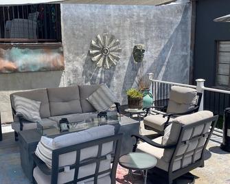 Downtown Hot Springs! Spacious outdoor area! Walking distance to bathhouse row. - Hot Springs
