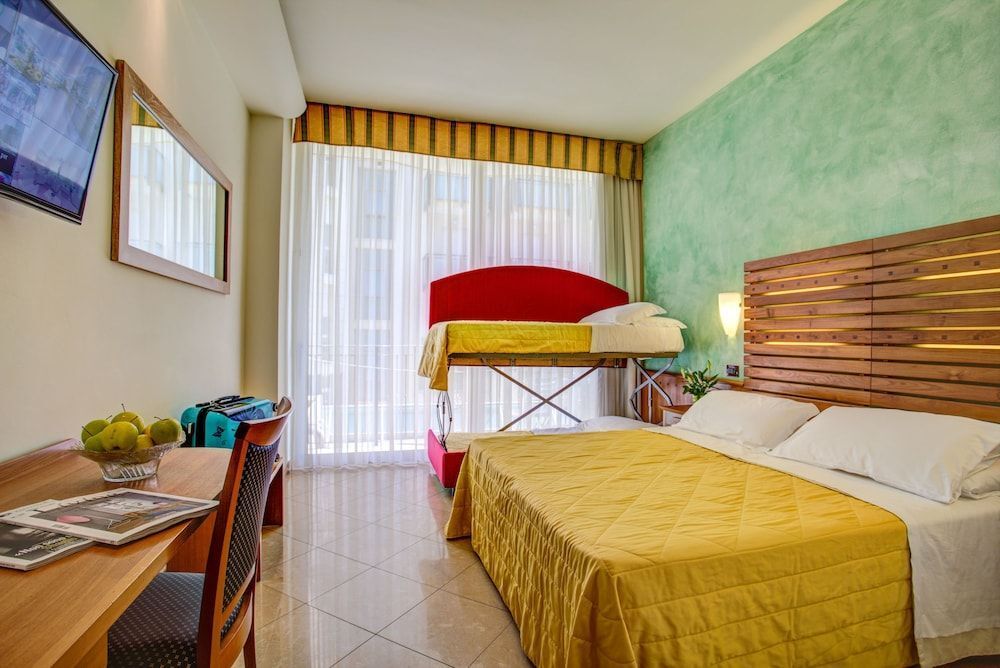 هوتل سميرالدو