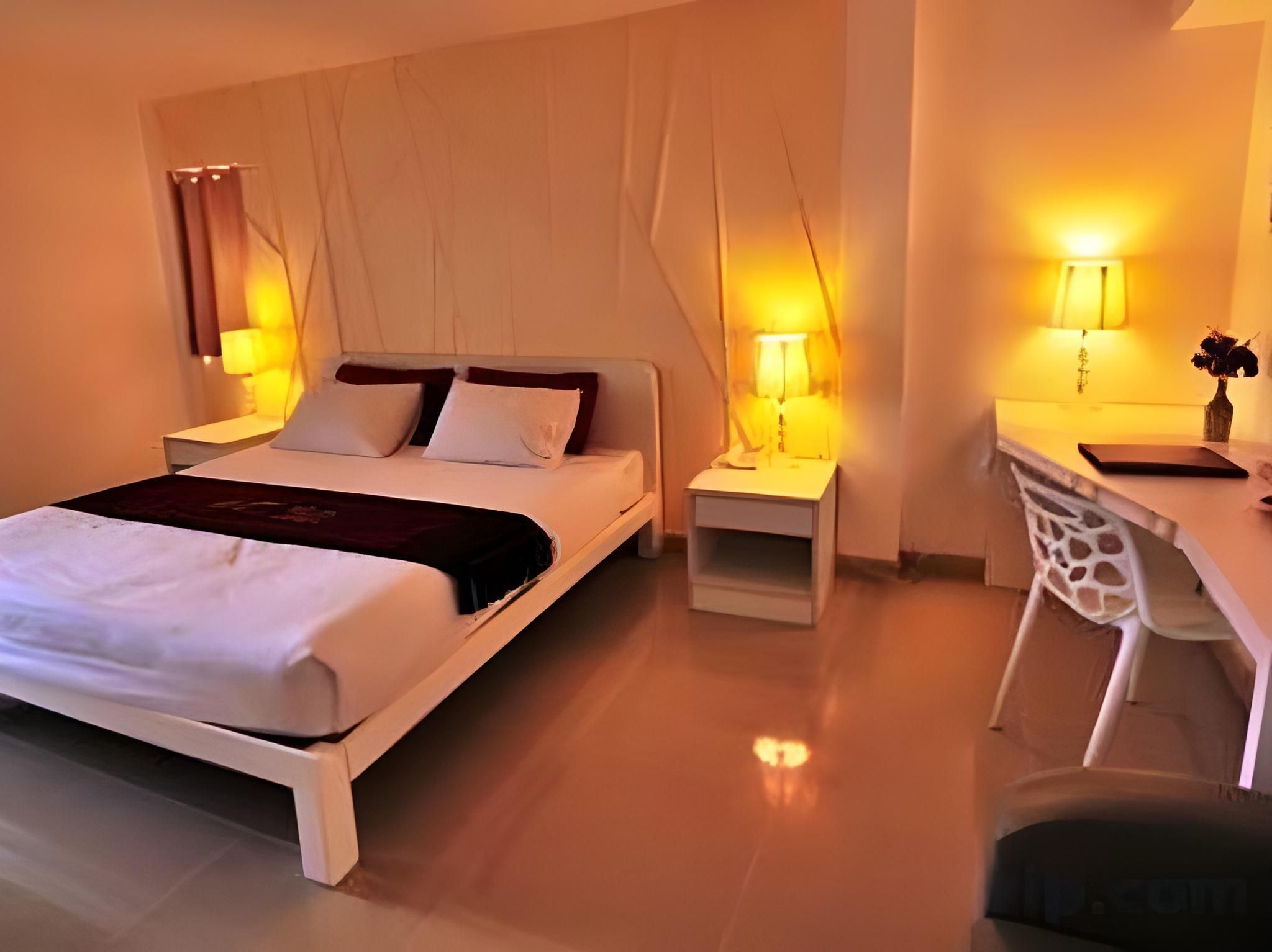 Cabbages & Condoms Inn