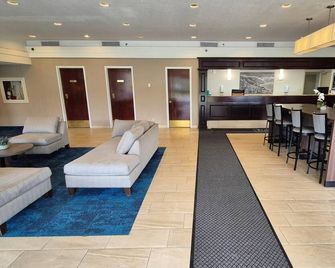 Quality Inn & Suites - Sydney - Lobby