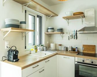 Sea-esta Beach House, By ThinkVilla - Bali - Kitchen
