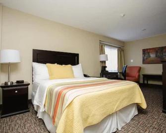 The Sleepy Owl - Fort Frances - Bedroom
