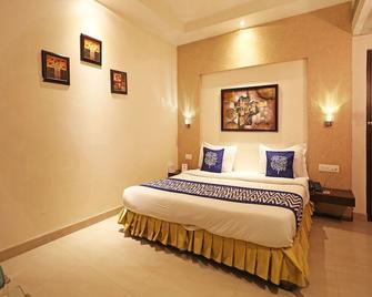 Oyo 4732 D Grand - Bareilly - Habitación