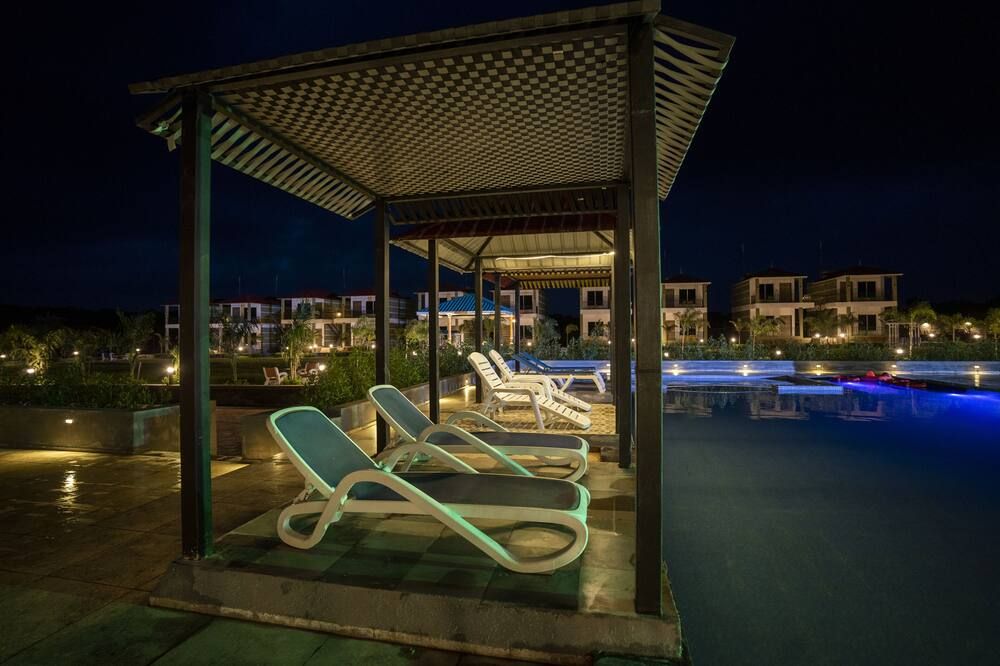 The Comfort Gir Resort - Sasan Gir - Pool