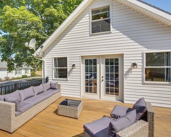York Farmhouse Hideaway Near Lake Redman - York - Patio