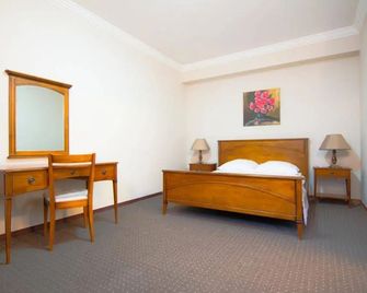 Centrum Konferencyjno-Apartamentowe Mrówka - Warszawa - Sypialnia