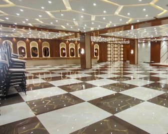 hotel sapphire inn - Godhra - Lobby