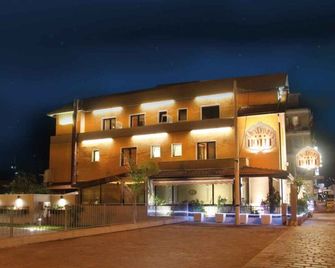 New Automatic Villa Daniela - San Bartolomeo al Mare - Будівля