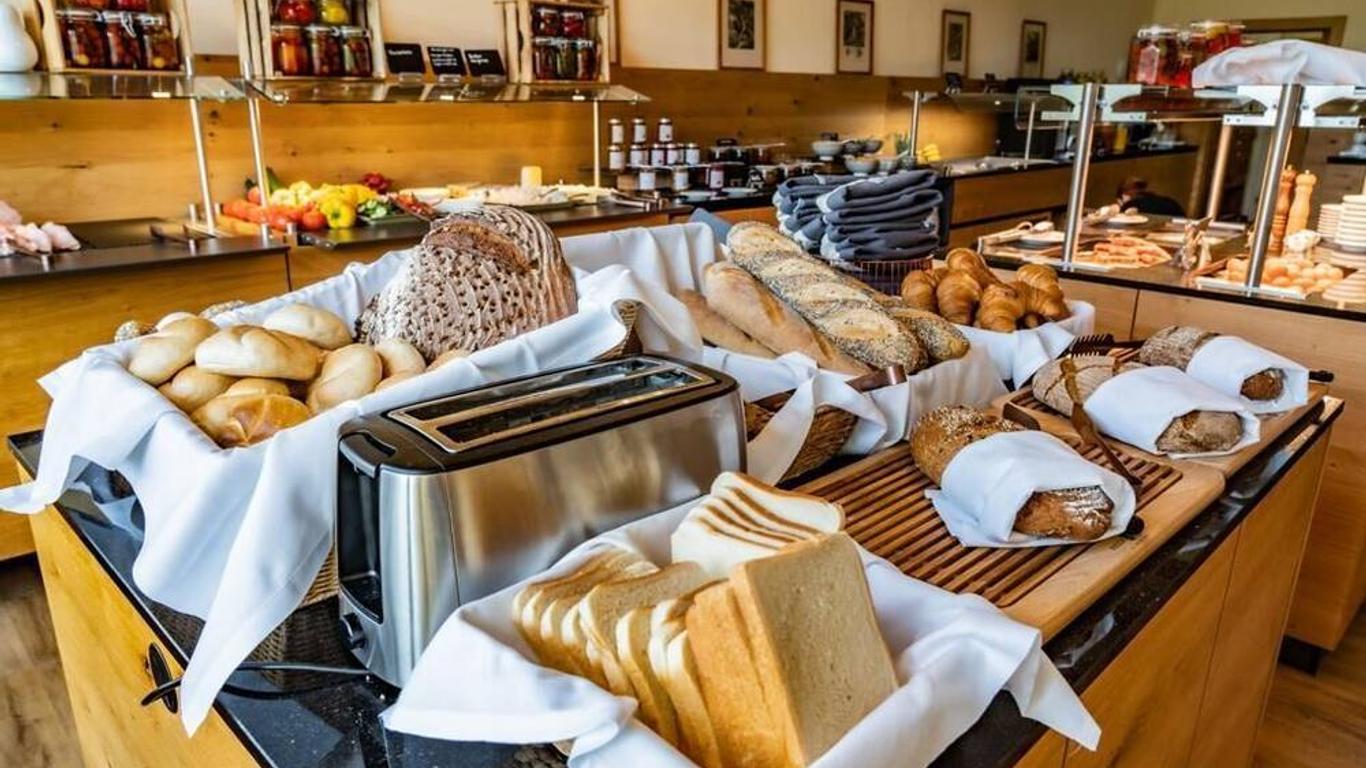 Inselhotel Faakersee