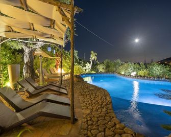 Casa del Sole Chambres d'Hotes de Charme - Favone - Pool