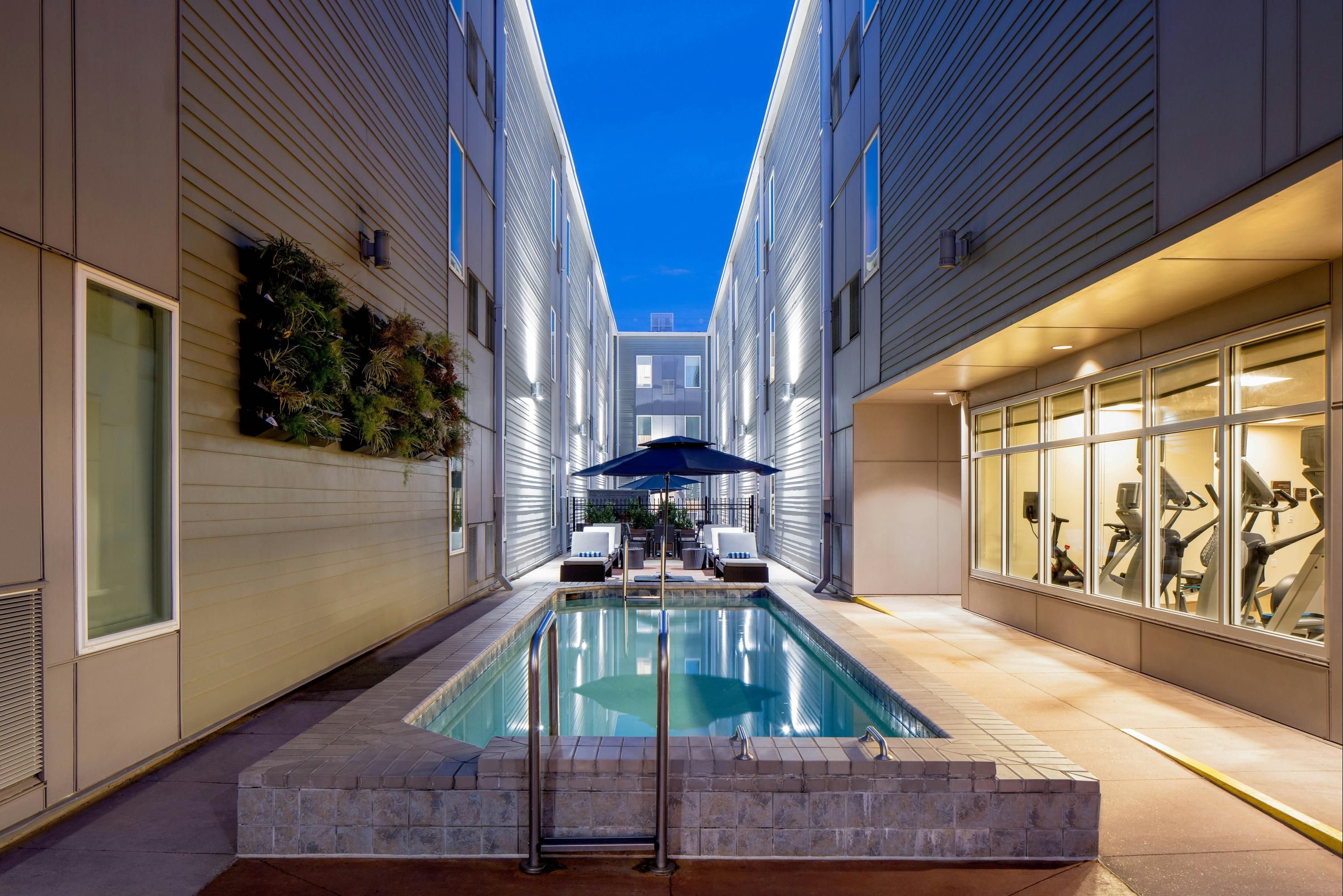 Homewood Suites by Hilton New Orleans French Quarter - New Orleans - Pool