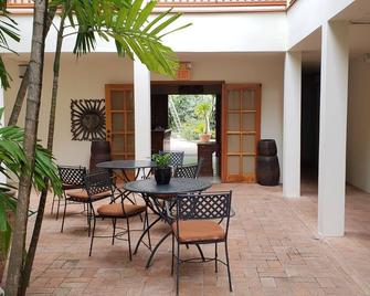 Antigua Yacht Club Marina Resort - English Harbour - Innenhof
