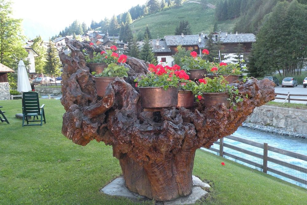 Hotel Bellevue - Champoluc - Vista del exterior