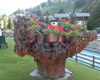Hotel Bellevue - Champoluc - Вигляд зовні