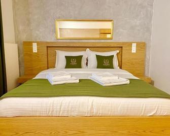 Hotel Adore - Cheseaux-sur-Lausanne - Bedroom