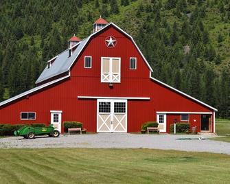 Little Beaver Creek Ranch Four Bedroom Guest House - Trout Creek - Edificio