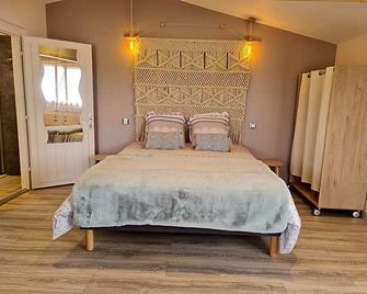 Les Pins Perdus - Fronsac - Bedroom