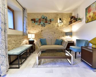 Charming house in the heart of Provence - Cucuron - Sala de estar
