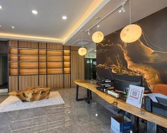 I Fly Hotel - Tawau - Receptie