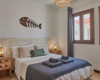 Calero Surfin Shared Pool, 10 Min to Harbour - Puerto Calero - Bedroom