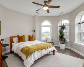 Lumber Barons Detroit Brush Park Penthouse 3br 2 Kings 1 Queen 2 Baths 1 Car Garage - דטרויט - חדר שינה