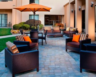 Courtyard by Marriott Little Rock West - Little Rock - Patio