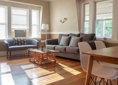 Home Away from Home | Next to Boston & Beach, EV+ - Quincy - Living room