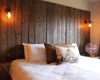 Shillingford Bridge Hotel - Wallingford - Bedroom