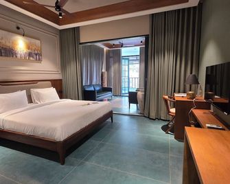 Mango Lantern Villa, Kollam - Perumanseri