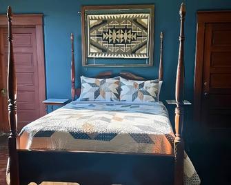 The Native Suite w/ Private Full Bath - Mount Pleasant