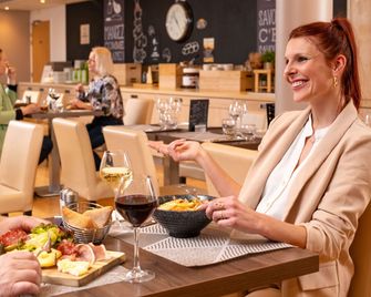 Hôtel ibis Lyon Est Chaponnay - Chaponnay - Ресторан